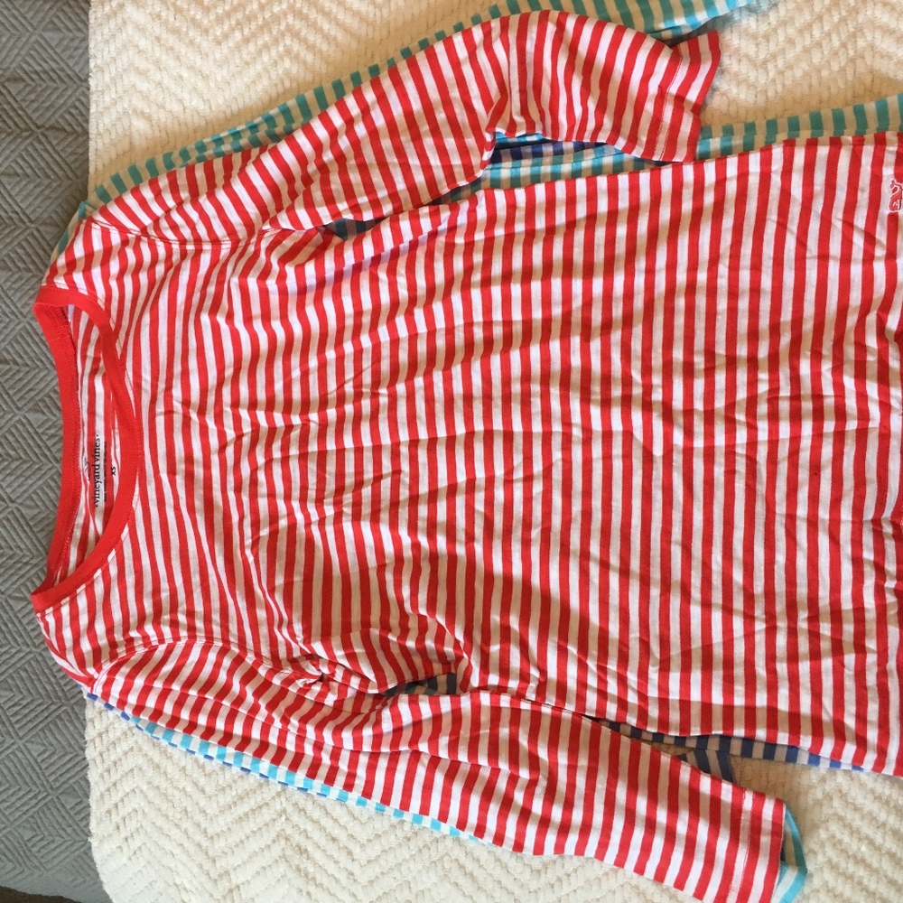 Vineyard Vines t-shirt